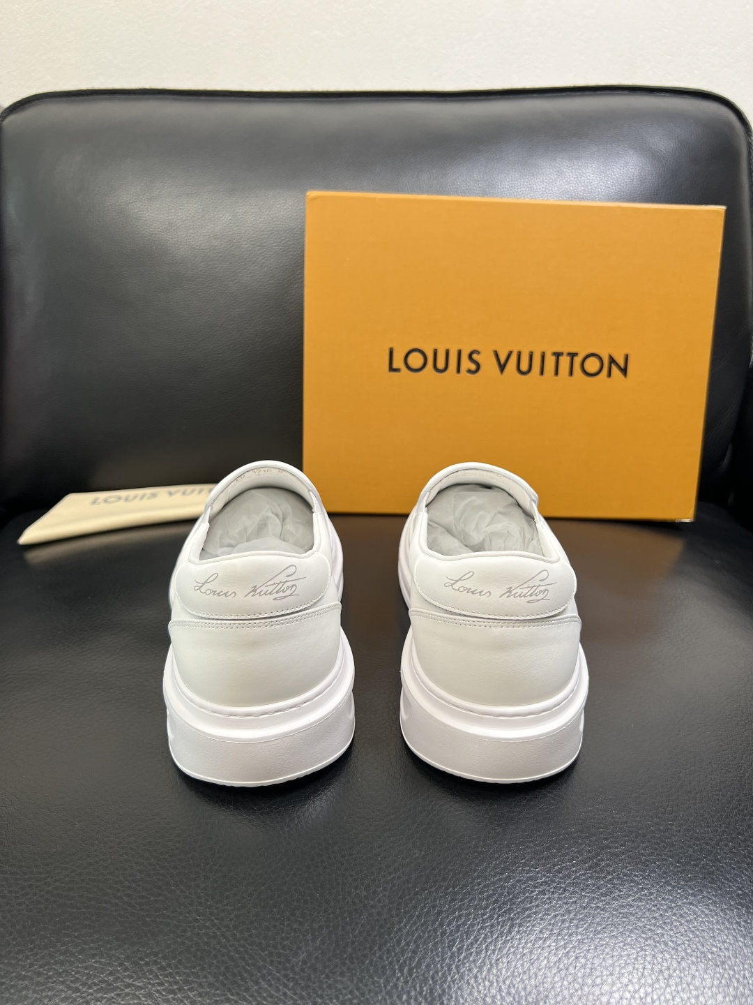 Lv 高品质 顶级工艺品 路易威登，运动板鞋专柜同步，鞋面意大利进口，高品质拼接缤纷色彩复杂工艺品，进口