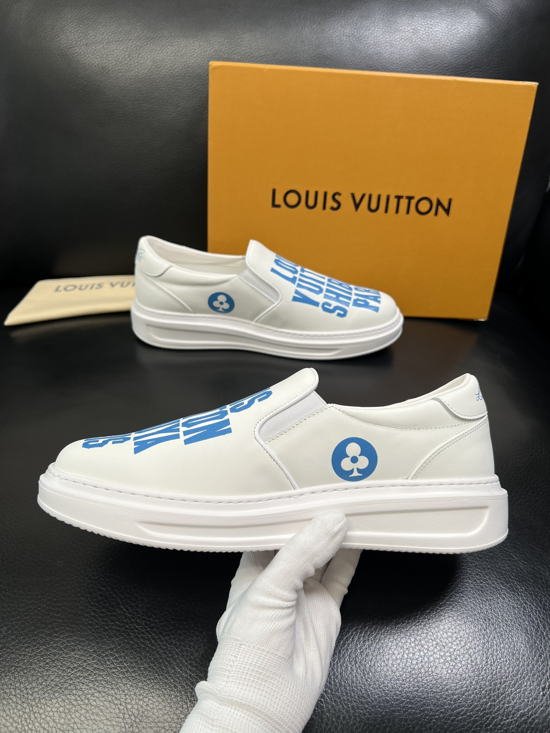 Lv 高品质 顶级工艺品 路易威登，运动板鞋专柜同步，鞋面意大利进口，高品质拼接缤纷色彩复杂工艺品，进口