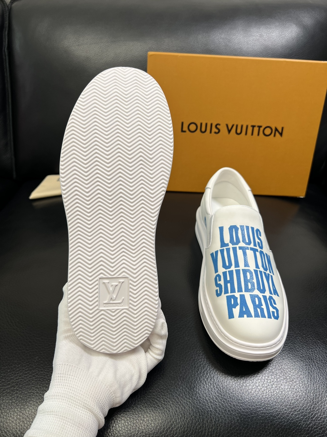 Lv 高品质 顶级工艺品 路易威登，运动板鞋专柜同步，鞋面意大利进口，高品质拼接缤纷色彩复杂工艺品，进口