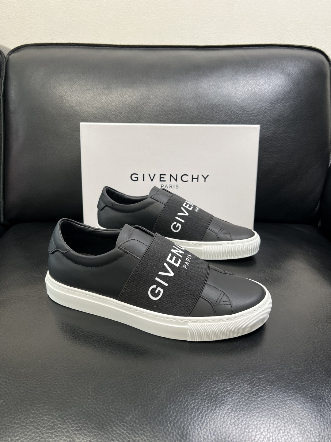 Givenchy 高品质 纪梵希 顶级工艺品 专柜新品同步，鞋面意大利进口牛皮拼布面料，进口水染牛皮内里