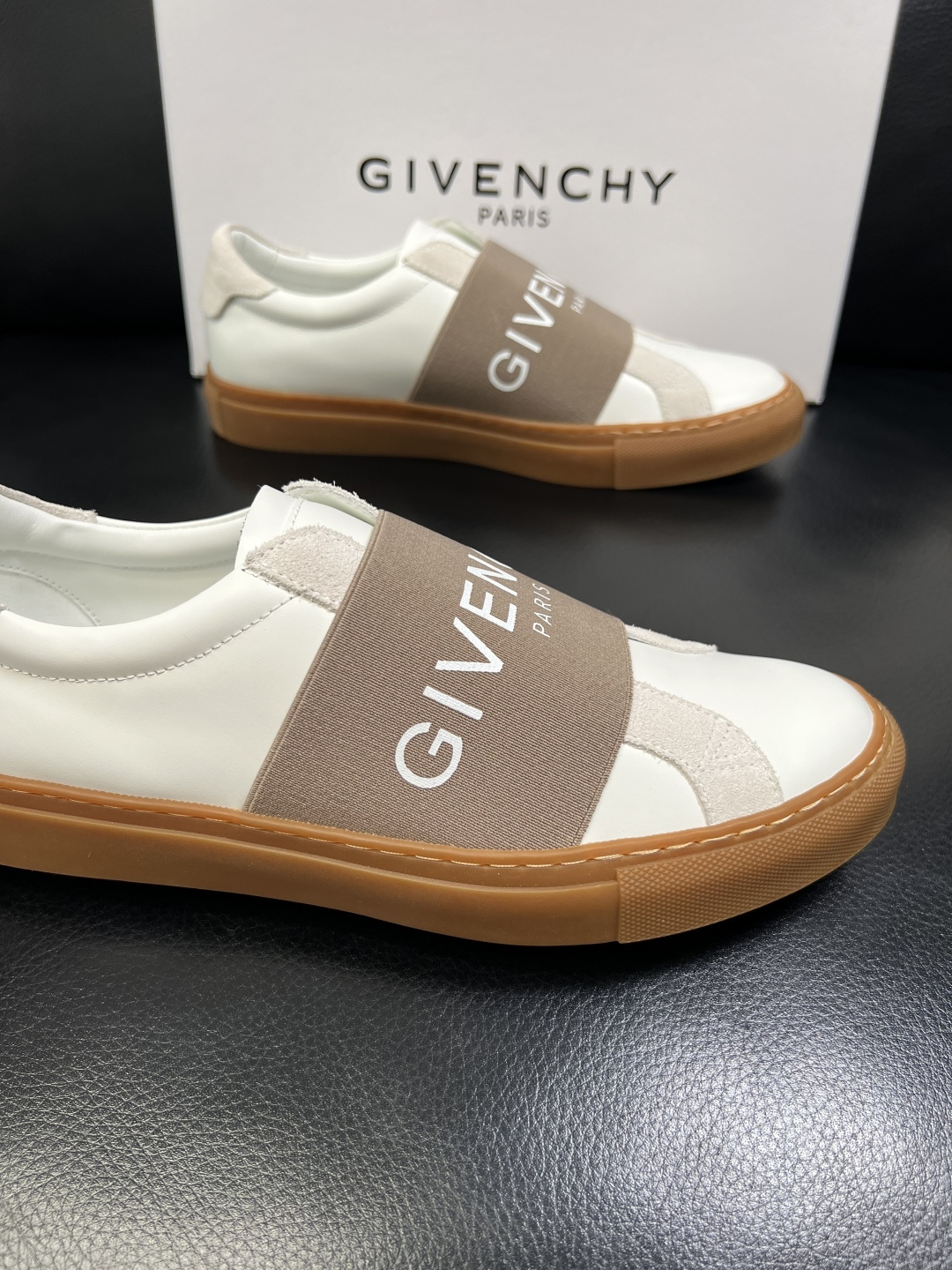 Givenchy 高品质 纪梵希 顶级工艺品 专柜新品同步，鞋面意大利进口牛皮拼布面料，进口水染牛皮内里
