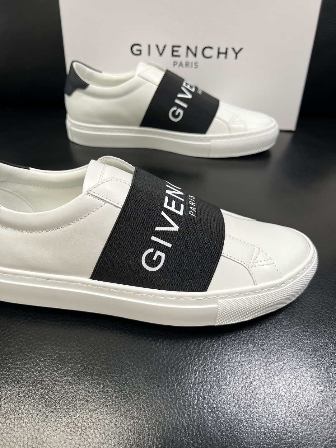 Givenchy 高品质 纪梵希 顶级工艺品 专柜新品同步，鞋面意大利进口牛皮拼布面料，进口水染牛皮内里