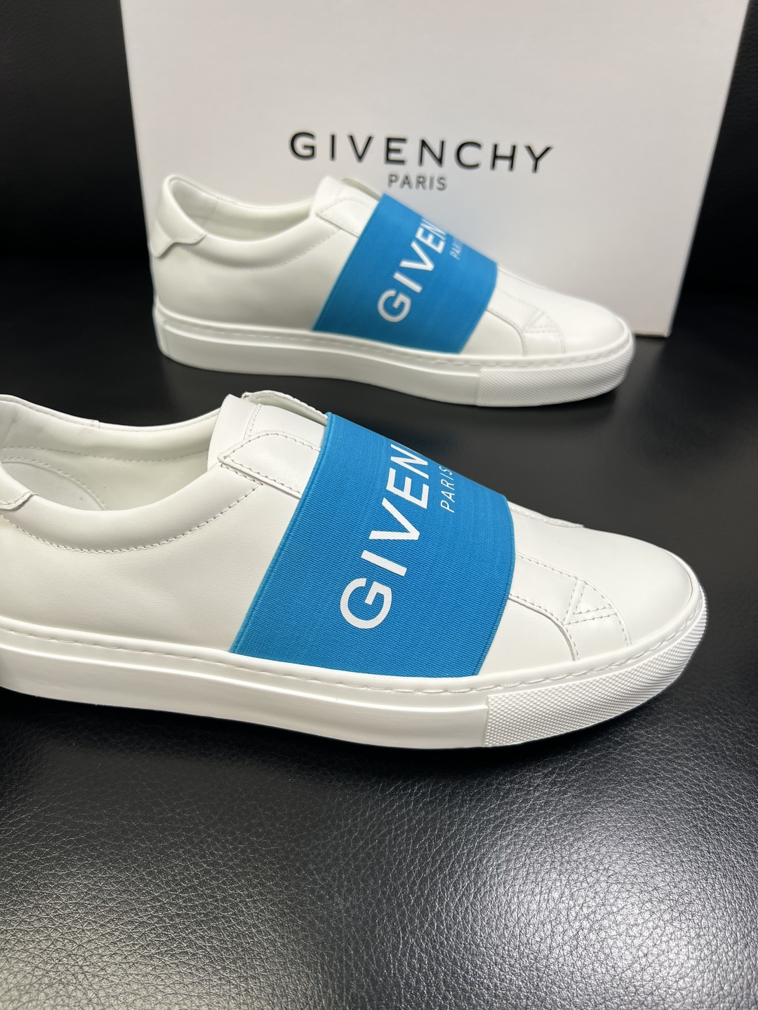 Givenchy 高品质 纪梵希 顶级工艺品 专柜新品同步，鞋面意大利进口牛皮拼布面料，进口水染牛皮内里