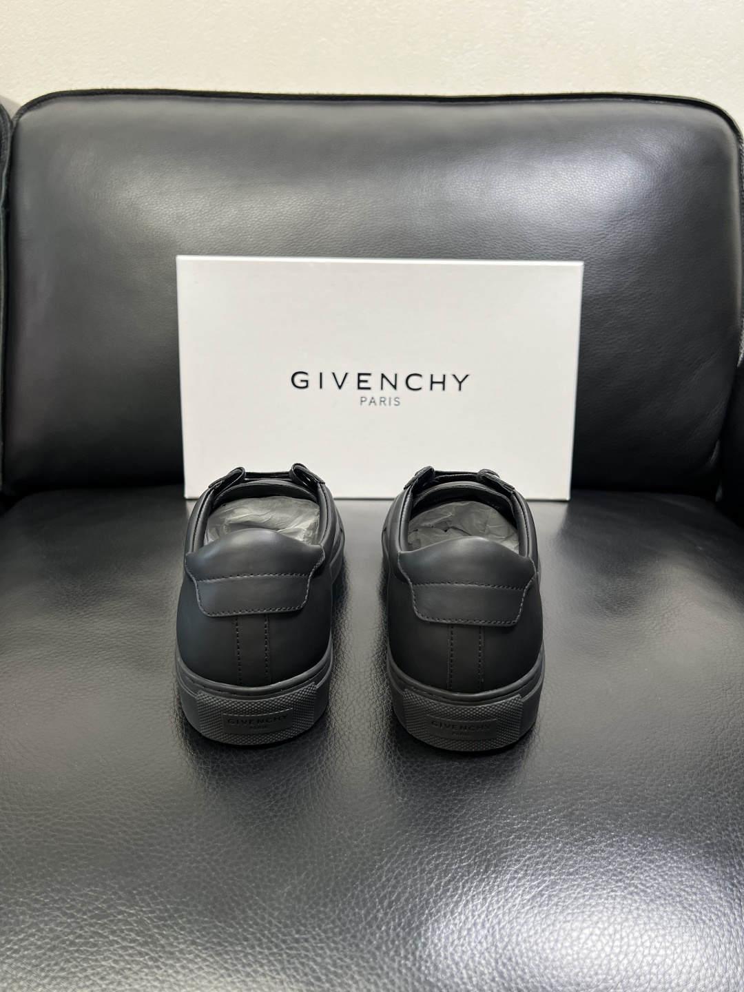Givenchy 高品质 纪梵希 顶级工艺品 专柜新品同步，鞋面意大利进口牛皮拼布面料，进口水染牛皮内里