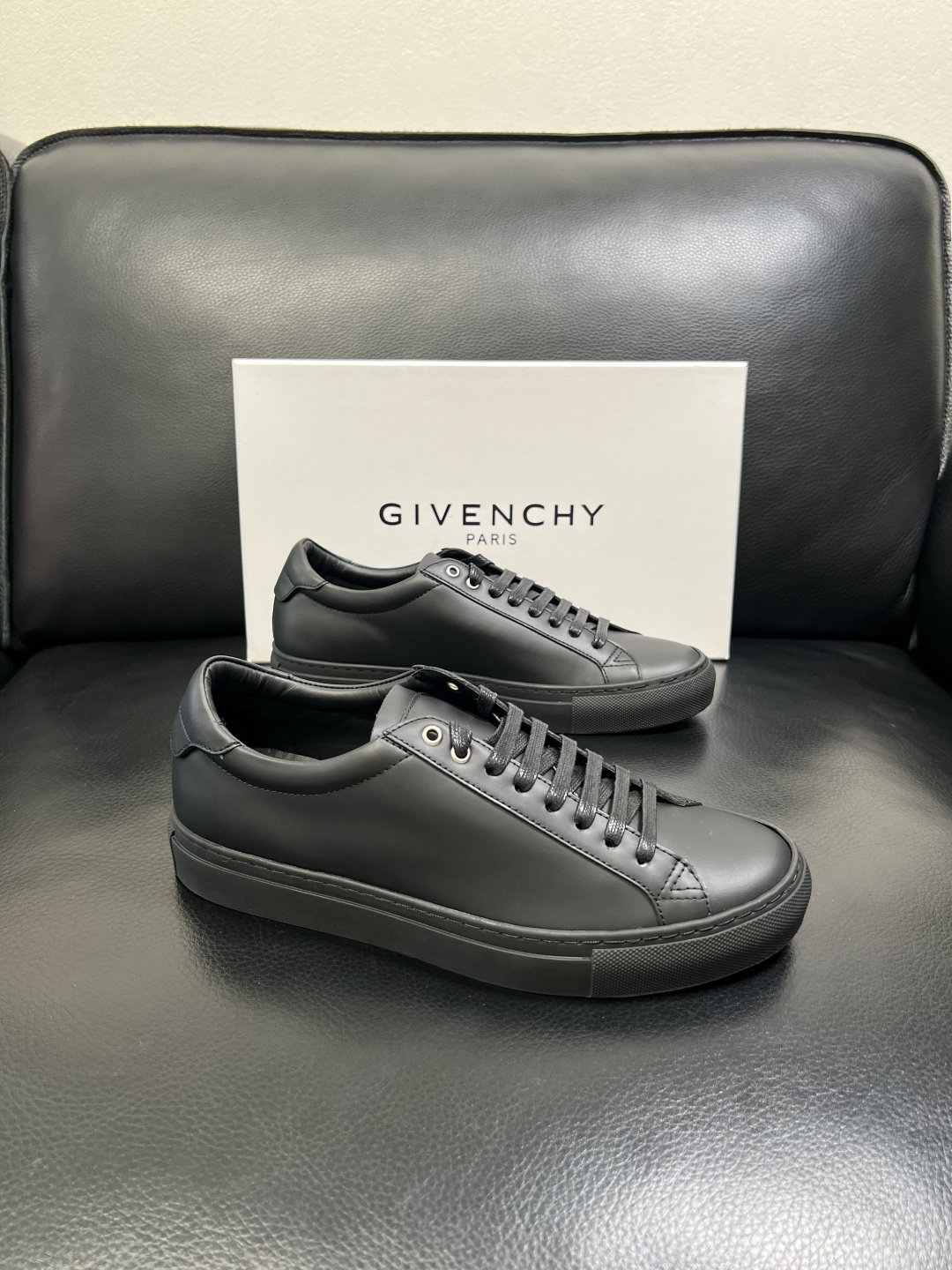 Givenchy 高品质 纪梵希 顶级工艺品 专柜新品同步，鞋面意大利进口牛皮拼布面料，进口水染牛皮内里