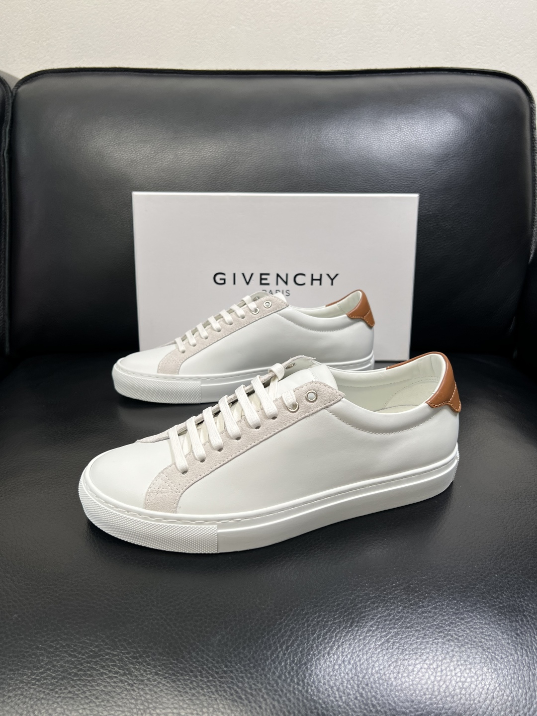 Givenchy 高品质 纪梵希 顶级工艺品 专柜新品同步，鞋面意大利进口牛皮拼布面料，进口水染牛皮内里