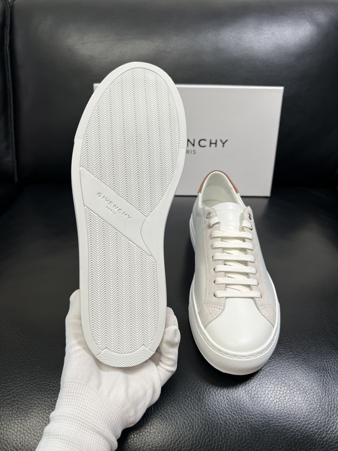 Givenchy 高品质 纪梵希 顶级工艺品 专柜新品同步，鞋面意大利进口牛皮拼布面料，进口水染牛皮内里