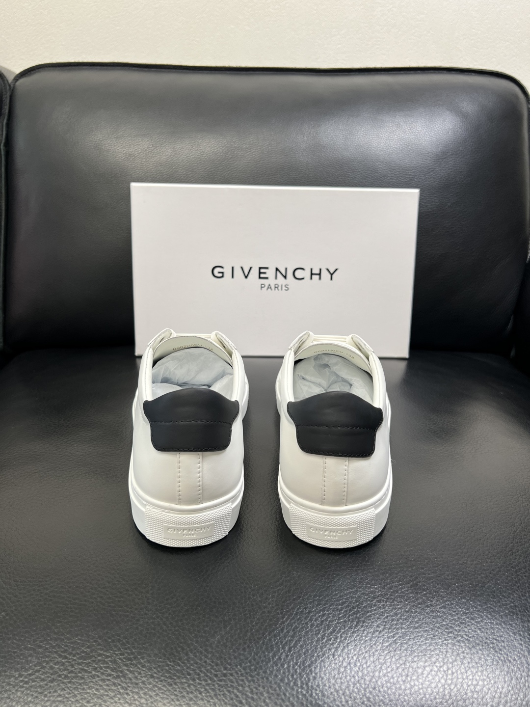 Givenchy 高品质 纪梵希 顶级工艺品 专柜新品同步，鞋面意大利进口牛皮拼布面料，进口水染牛皮内里
