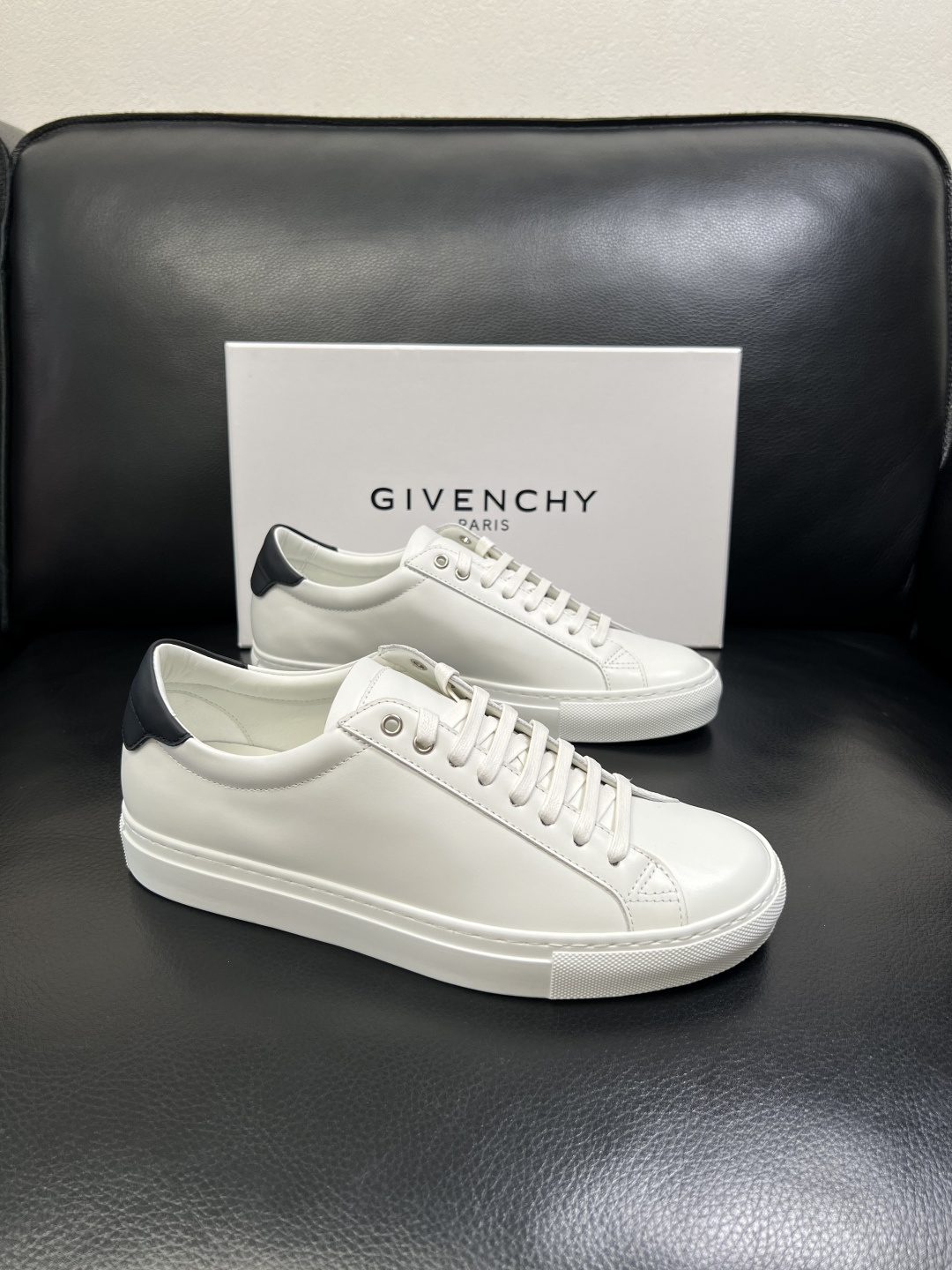 Givenchy 高品质 纪梵希 顶级工艺品 专柜新品同步，鞋面意大利进口牛皮拼布面料，进口水染牛皮内里