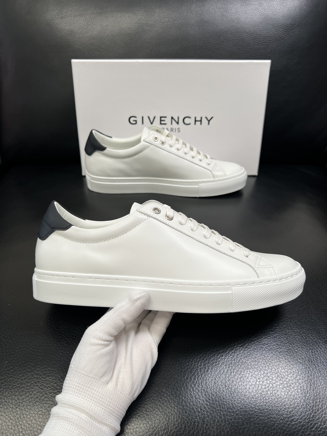 Givenchy 高品质 纪梵希 顶级工艺品 专柜新品同步，鞋面意大利进口牛皮拼布面料，进口水染牛皮内里