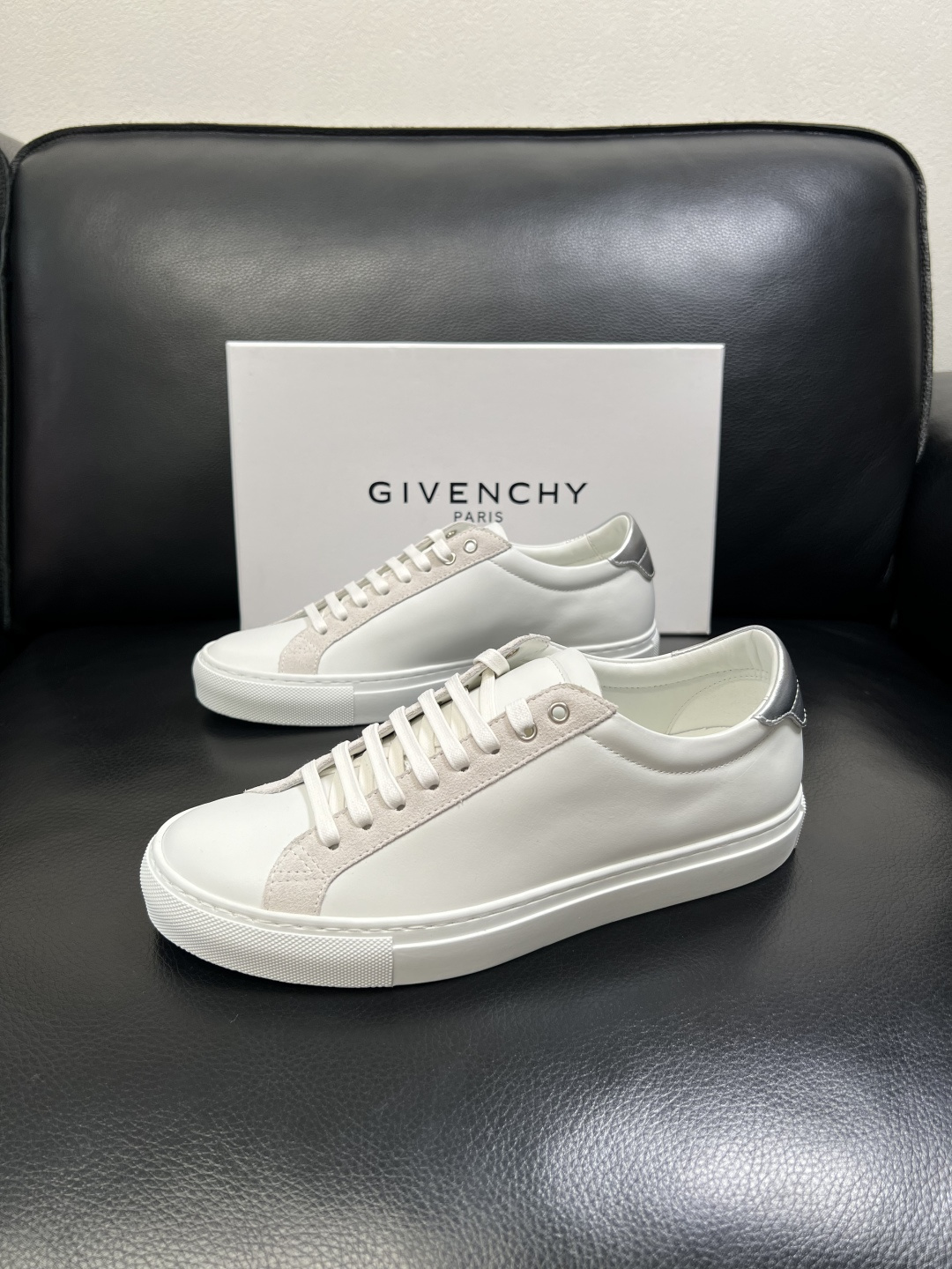 Givenchy 高品质 纪梵希 顶级工艺品 专柜新品同步，鞋面意大利进口牛皮拼布面料，进口水染牛皮内里