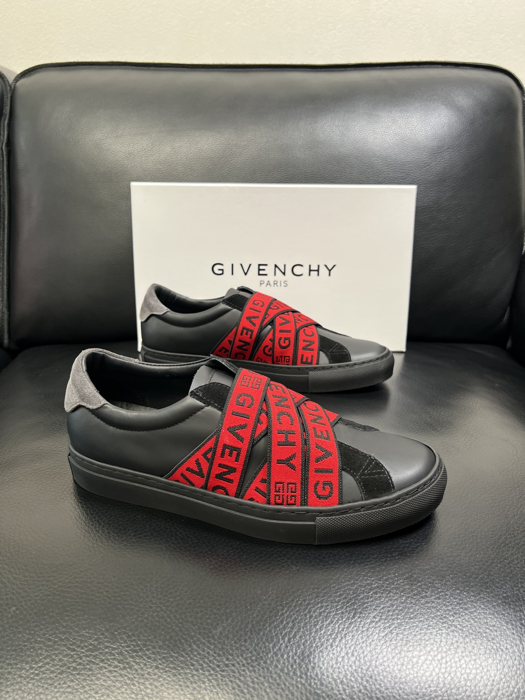 Givenchy 高品质 纪梵希 顶级工艺品 专柜新品同步，鞋面意大利进口牛皮拼布面料，进口水染牛皮内里
