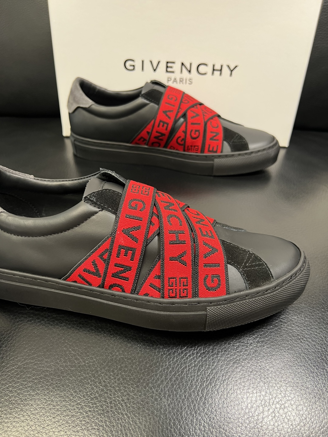 Givenchy 高品质 纪梵希 顶级工艺品 专柜新品同步，鞋面意大利进口牛皮拼布面料，进口水染牛皮内里