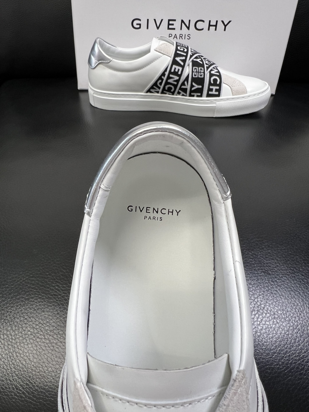 Givenchy 高品质 纪梵希 顶级工艺品 专柜新品同步，鞋面意大利进口牛皮拼布面料，进口水染牛皮内里
