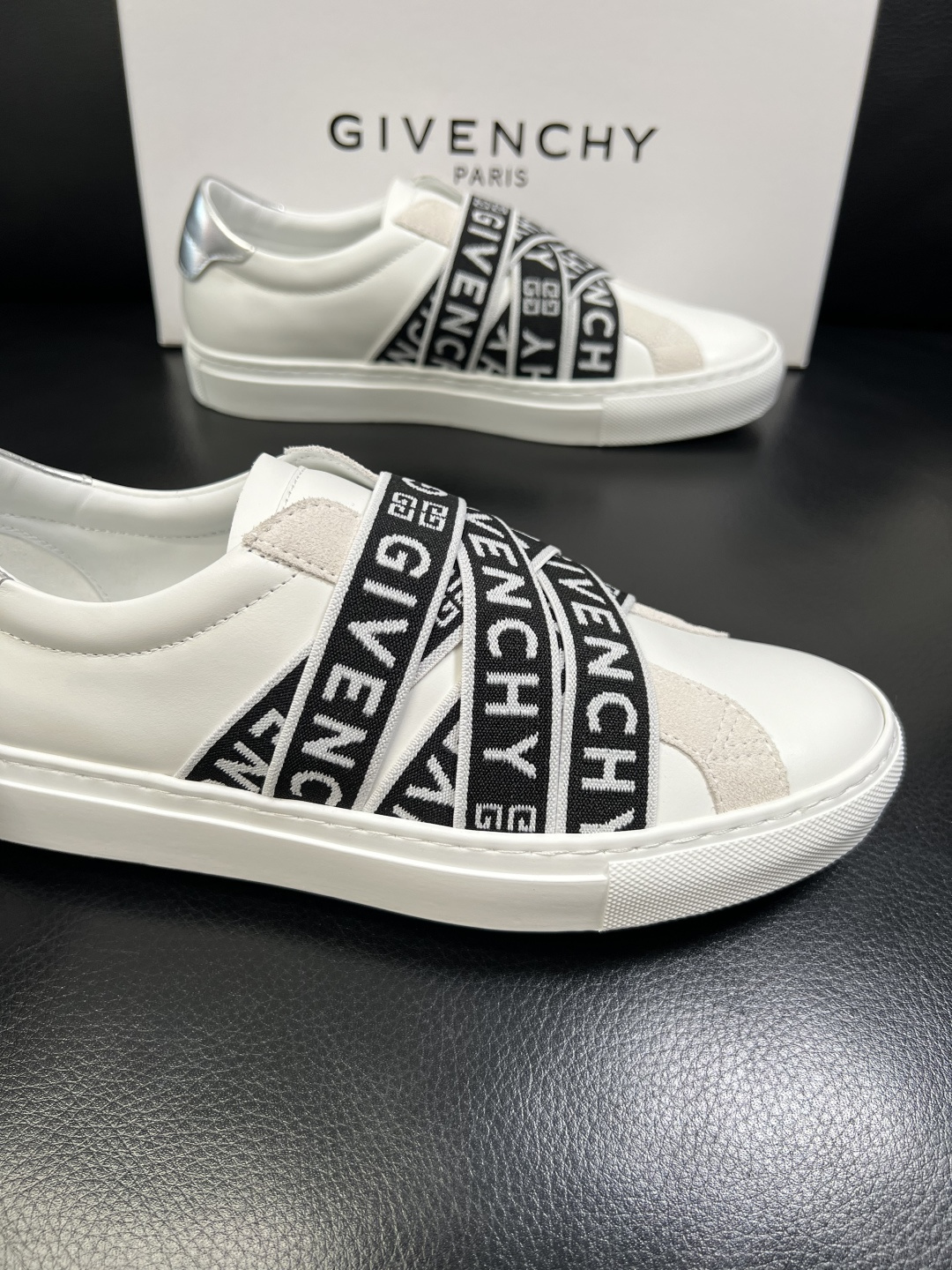 Givenchy 高品质 纪梵希 顶级工艺品 专柜新品同步，鞋面意大利进口牛皮拼布面料，进口水染牛皮内里