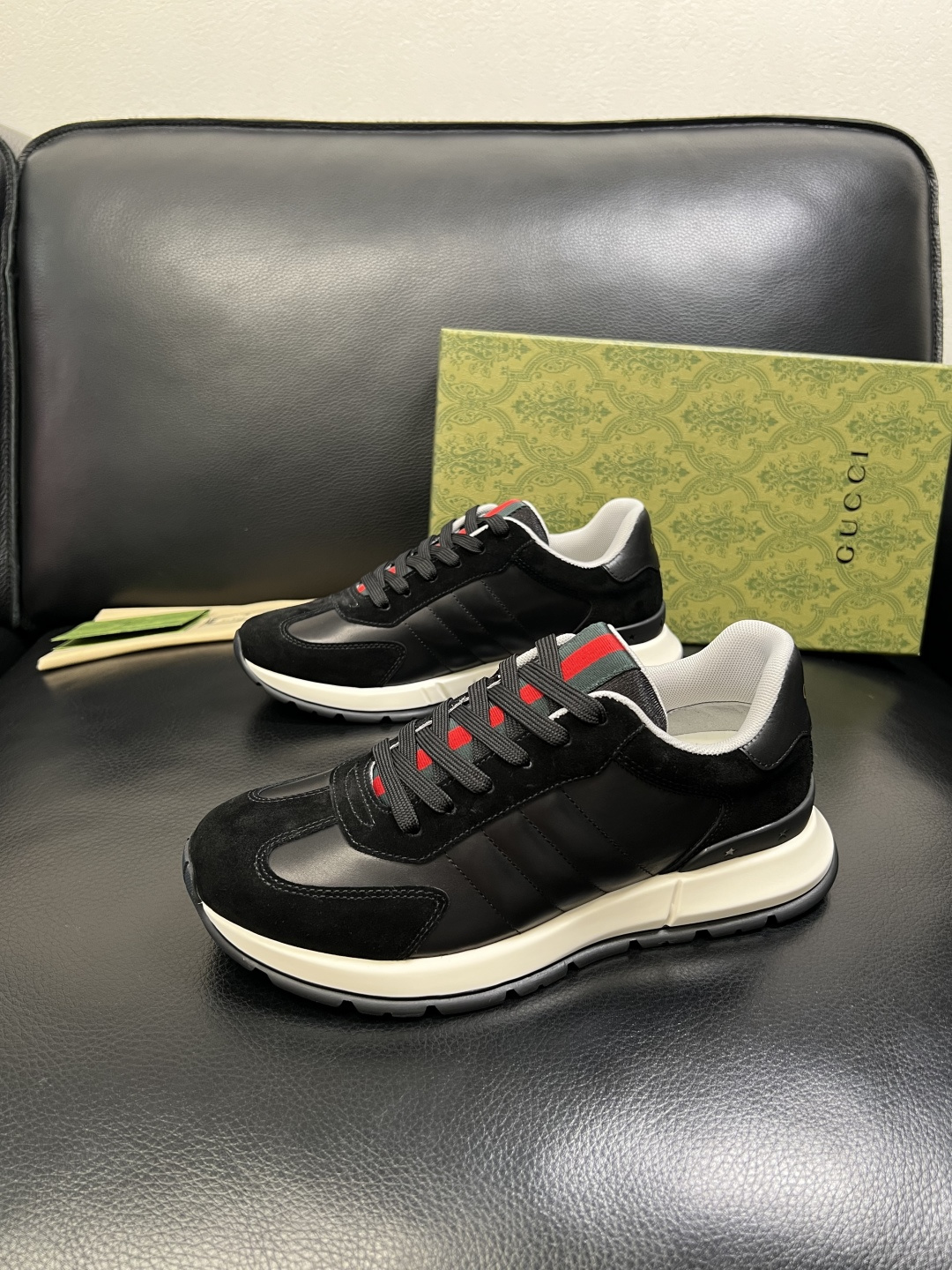 Gucci 高品质 顶级工艺品 古奇 专柜新款原厂配置，意大利进口牛皮面料，进口牛皮内里垫，透气舒适，鞋