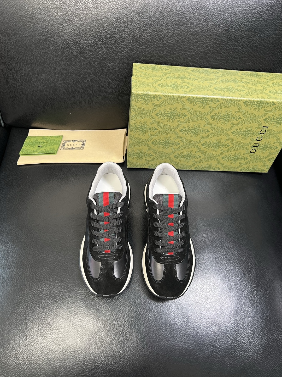 Gucci 高品质 顶级工艺品 古奇 专柜新款原厂配置，意大利进口牛皮面料，进口牛皮内里垫，透气舒适，鞋