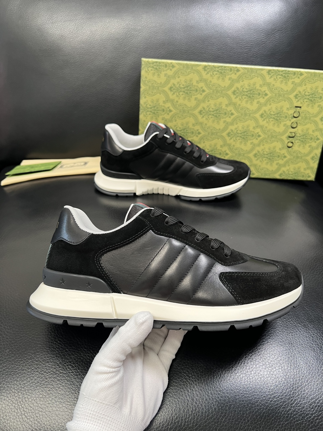 Gucci 高品质 顶级工艺品 古奇 专柜新款原厂配置，意大利进口牛皮面料，进口牛皮内里垫，透气舒适，鞋