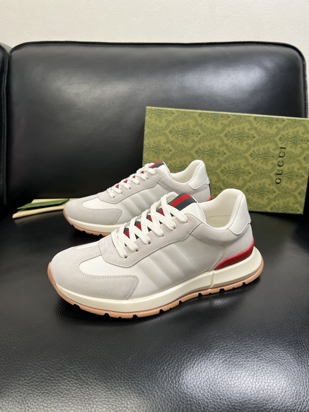 Gucci 高品质 顶级工艺品 古奇 专柜新款原厂配置，意大利进口牛皮面料，进口牛皮内里垫，透气舒适，鞋