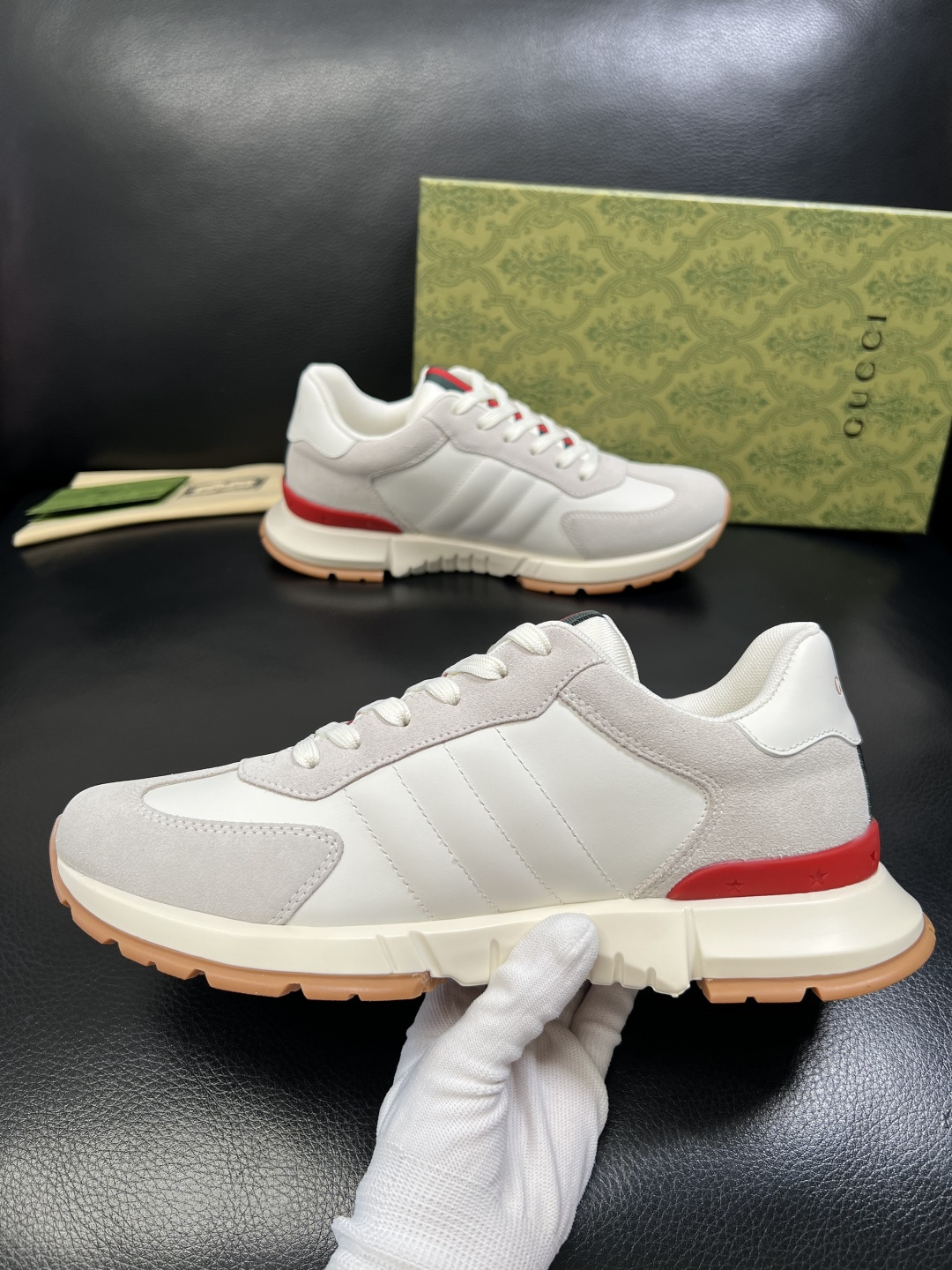 Gucci 高品质 顶级工艺品 古奇 专柜新款原厂配置，意大利进口牛皮面料，进口牛皮内里垫，透气舒适，鞋