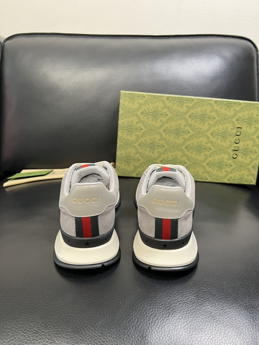 Gucci 高品质 顶级工艺品 古奇 专柜新款原厂配置，意大利进口牛皮面料，进口牛皮内里垫，透气舒适，鞋