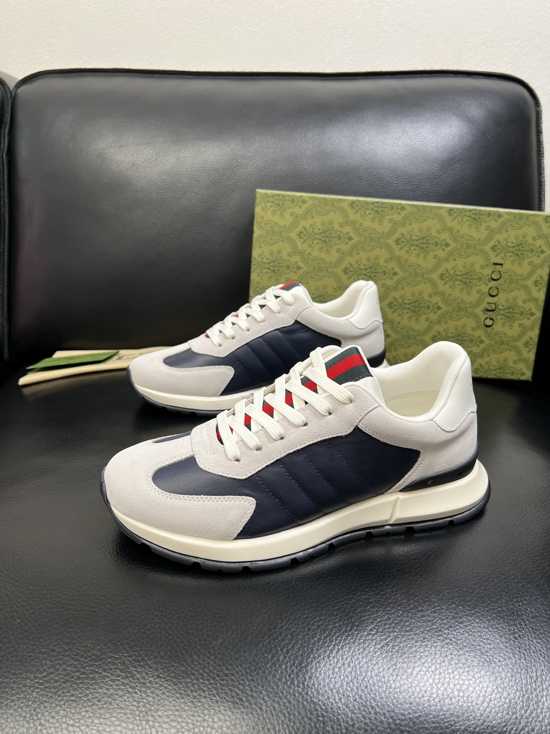 Gucci 高品质 顶级工艺品 古奇 专柜新款原厂配置，意大利进口牛皮面料，进口牛皮内里垫，透气舒适，鞋