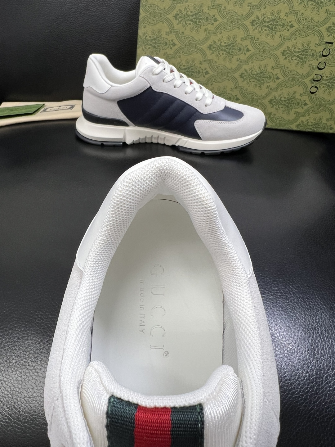 Gucci 高品质 顶级工艺品 古奇 专柜新款原厂配置，意大利进口牛皮面料，进口牛皮内里垫，透气舒适，鞋