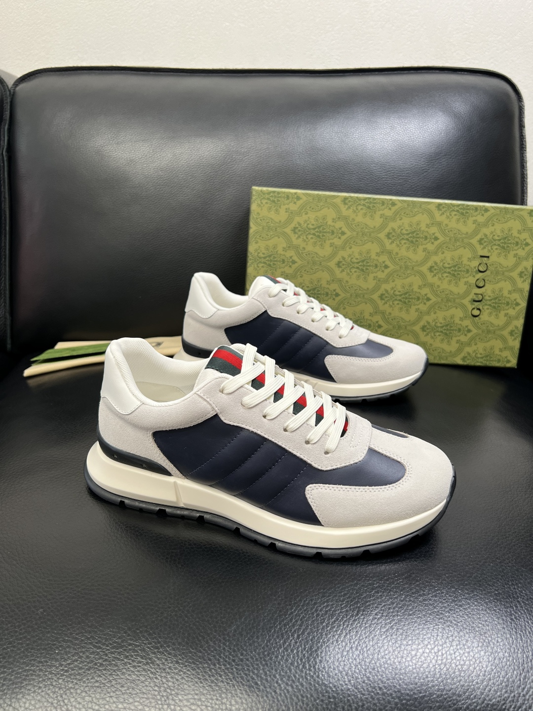 Gucci 高品质 顶级工艺品 古奇 专柜新款原厂配置，意大利进口牛皮面料，进口牛皮内里垫，透气舒适，鞋