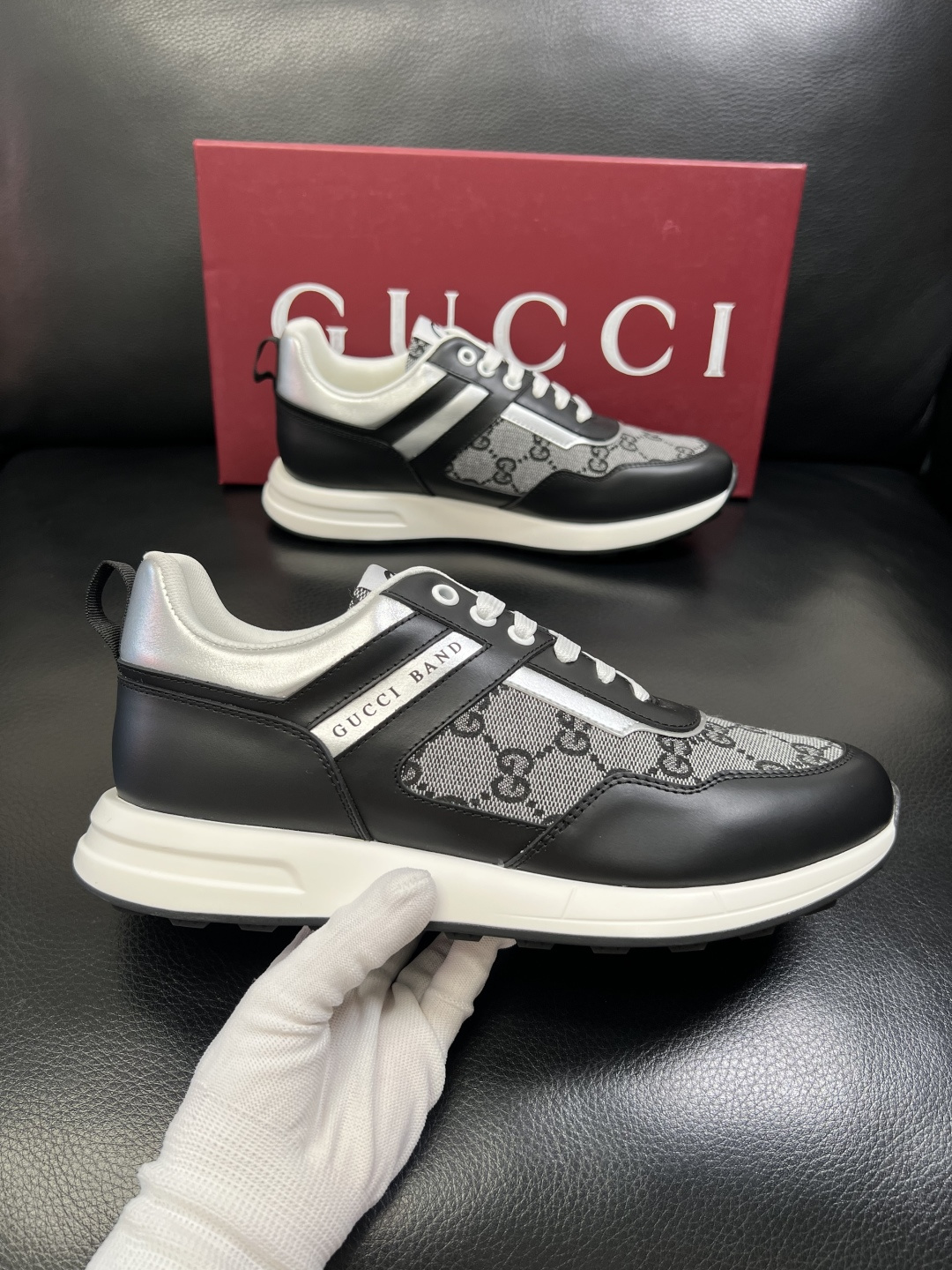 Gucci 高品质 顶级工艺品 古奇专柜新款，原厂配置意大利进口牛皮面料，进口牛皮内里垫，透气舒适，鞋底