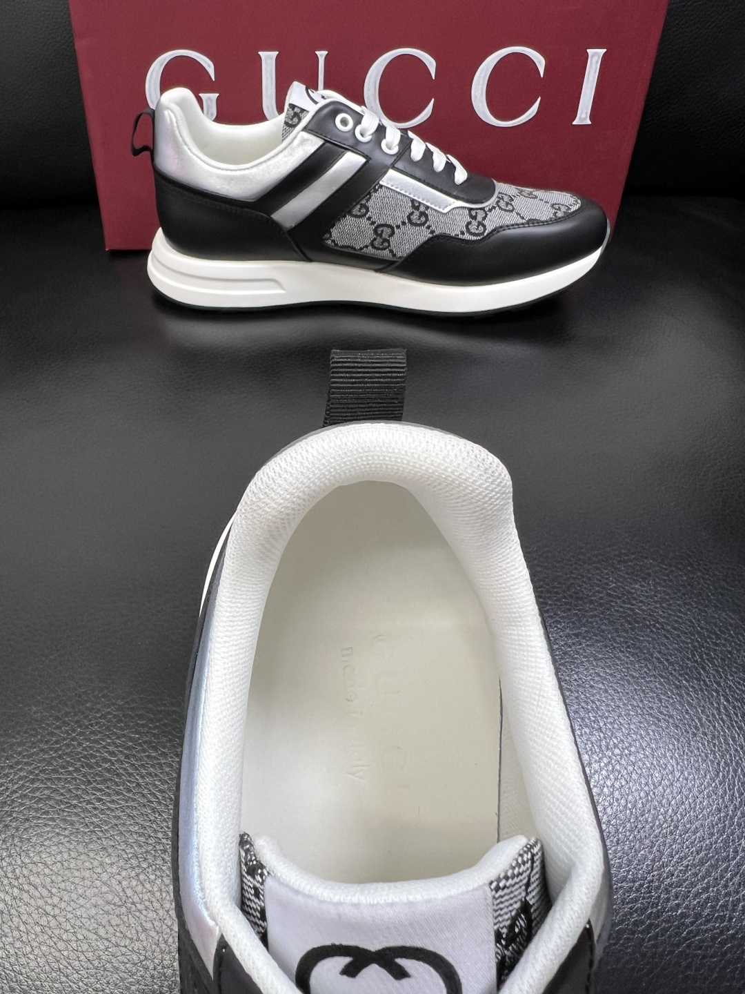 Gucci 高品质 顶级工艺品 古奇专柜新款，原厂配置意大利进口牛皮面料，进口牛皮内里垫，透气舒适，鞋底