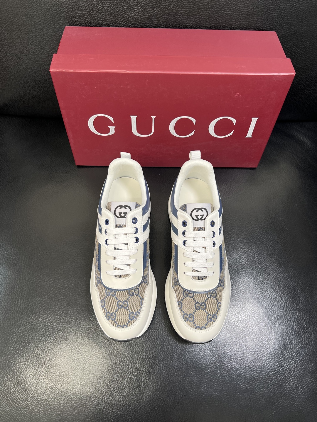 Gucci 高品质 顶级工艺品 古奇专柜新款，原厂配置意大利进口牛皮面料，进口牛皮内里垫，透气舒适，鞋底