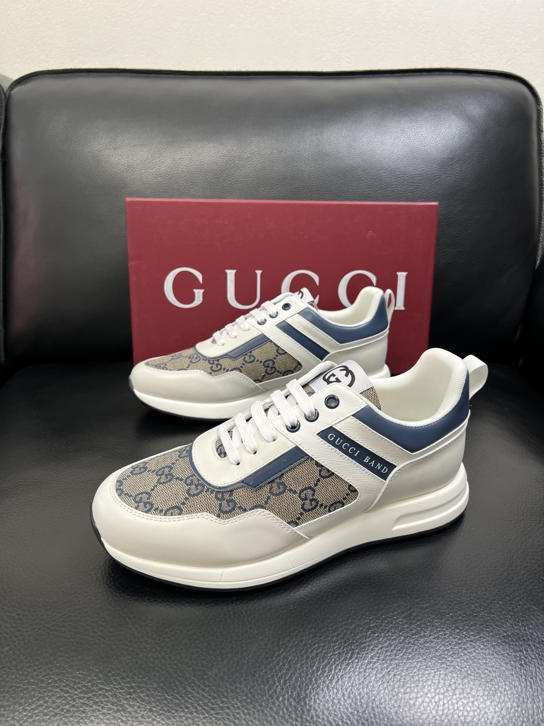 Gucci 高品质 顶级工艺品 古奇专柜新款，原厂配置意大利进口牛皮面料，进口牛皮内里垫，透气舒适，鞋底