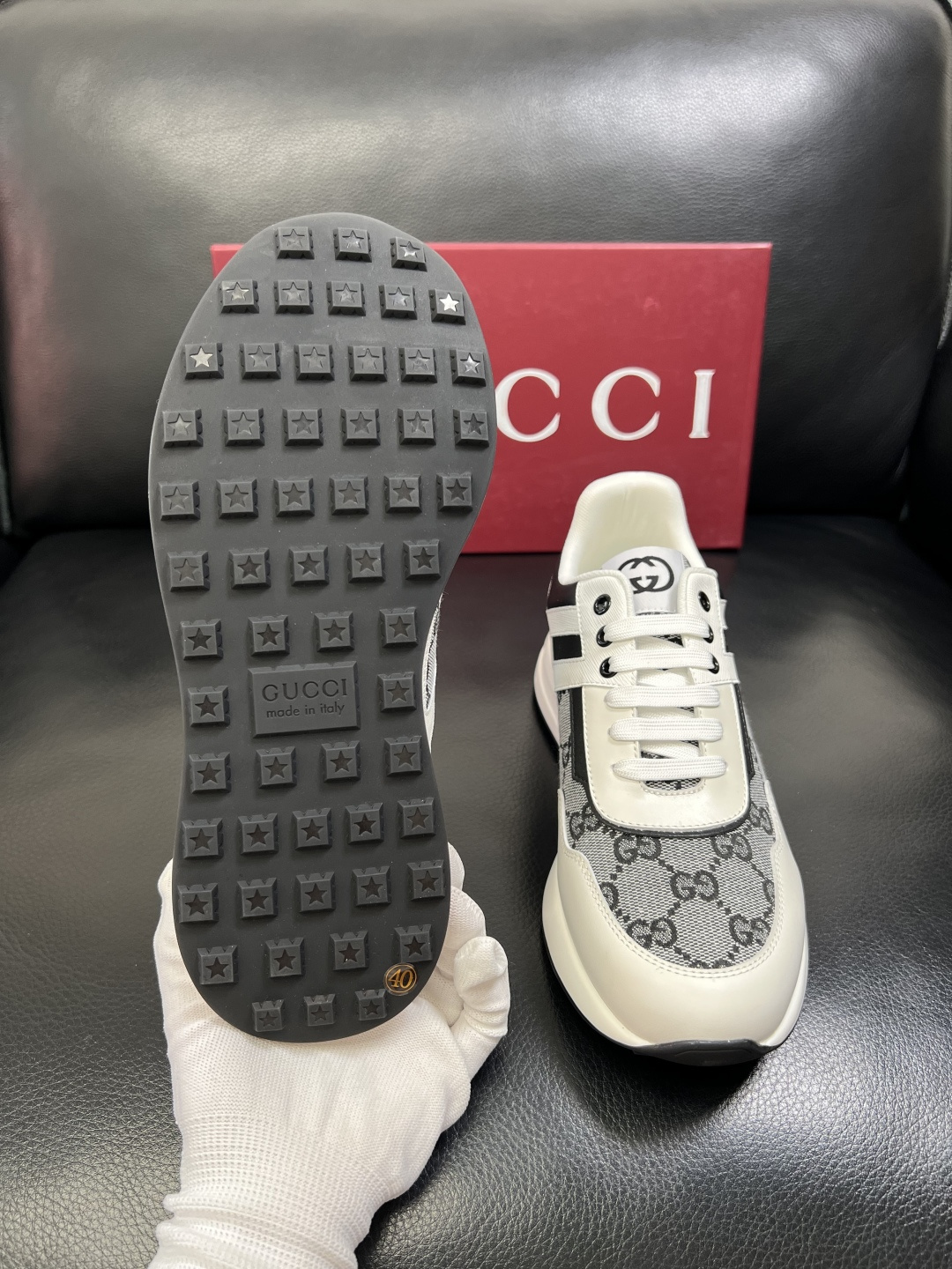 Gucci 高品质 顶级工艺品 古奇专柜新款，原厂配置意大利进口牛皮面料，进口牛皮内里垫，透气舒适，鞋底