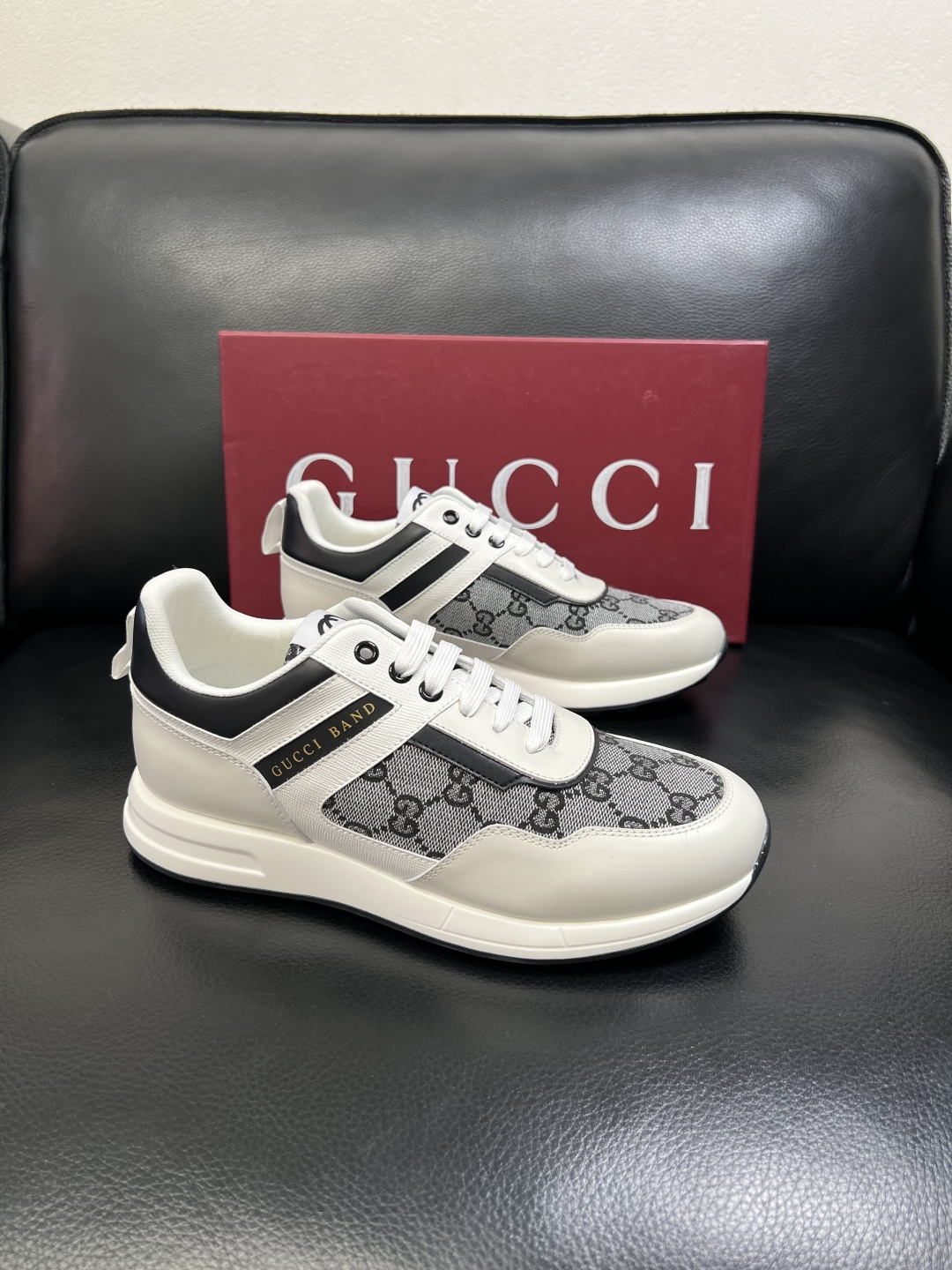 Gucci 高品质 顶级工艺品 古奇专柜新款，原厂配置意大利进口牛皮面料，进口牛皮内里垫，透气舒适，鞋底