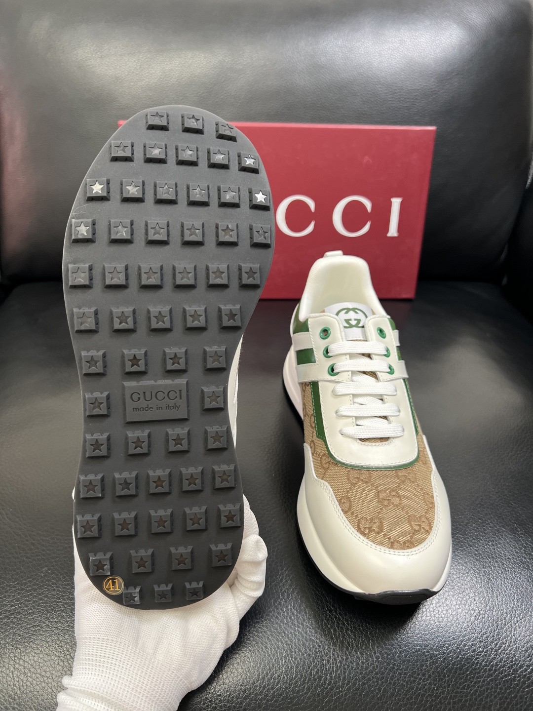 Gucci 高品质 顶级工艺品 古奇专柜新款，原厂配置意大利进口牛皮面料，进口牛皮内里垫，透气舒适，鞋底