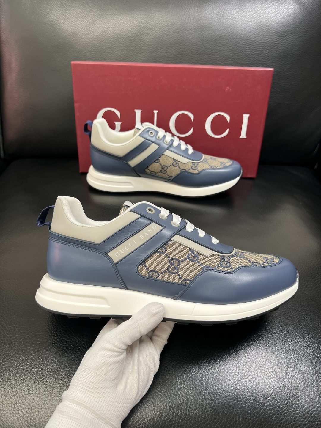 Gucci 高品质 顶级工艺品 古奇专柜新款，原厂配置意大利进口牛皮面料，进口牛皮内里垫，透气舒适，鞋底