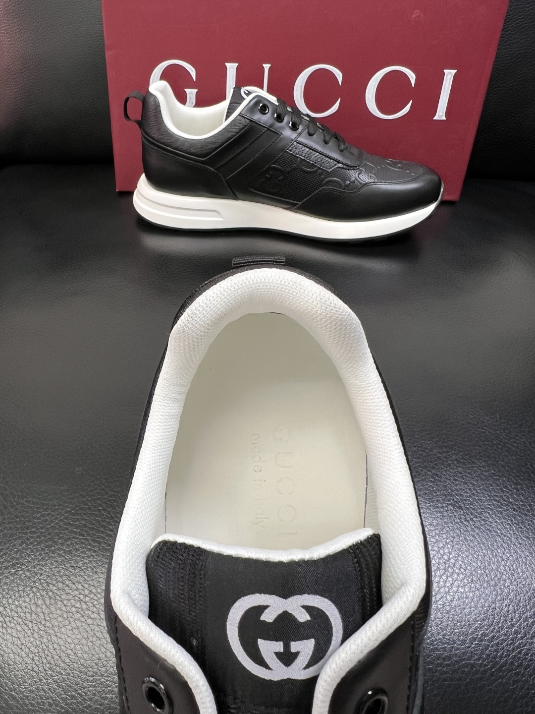 Gucci 高品质 顶级工艺品 古奇专柜新款，原厂配置意大利进口牛皮面料，进口牛皮内里垫，透气舒适，鞋底