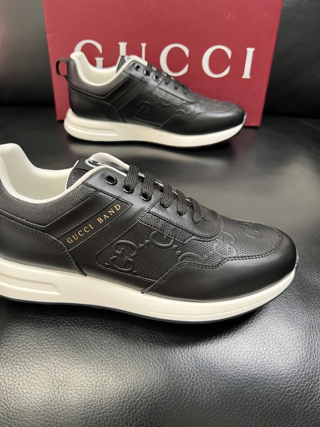 Gucci 高品质 顶级工艺品 古奇专柜新款，原厂配置意大利进口牛皮面料，进口牛皮内里垫，透气舒适，鞋底