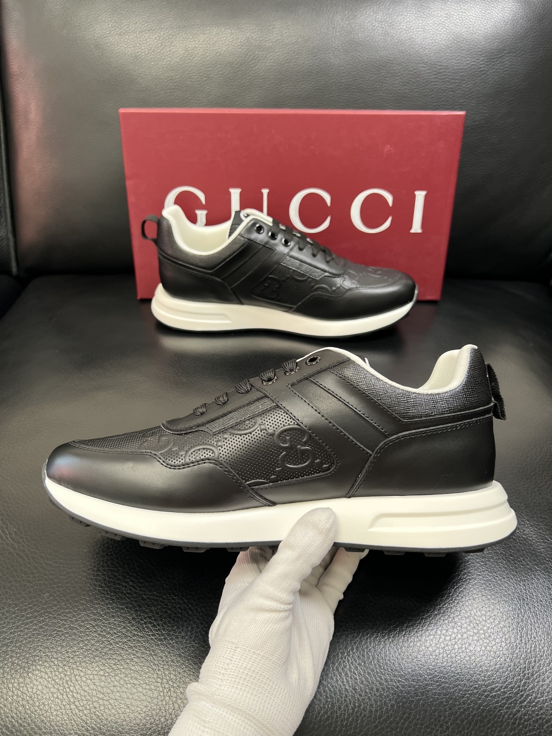 Gucci 高品质 顶级工艺品 古奇专柜新款，原厂配置意大利进口牛皮面料，进口牛皮内里垫，透气舒适，鞋底