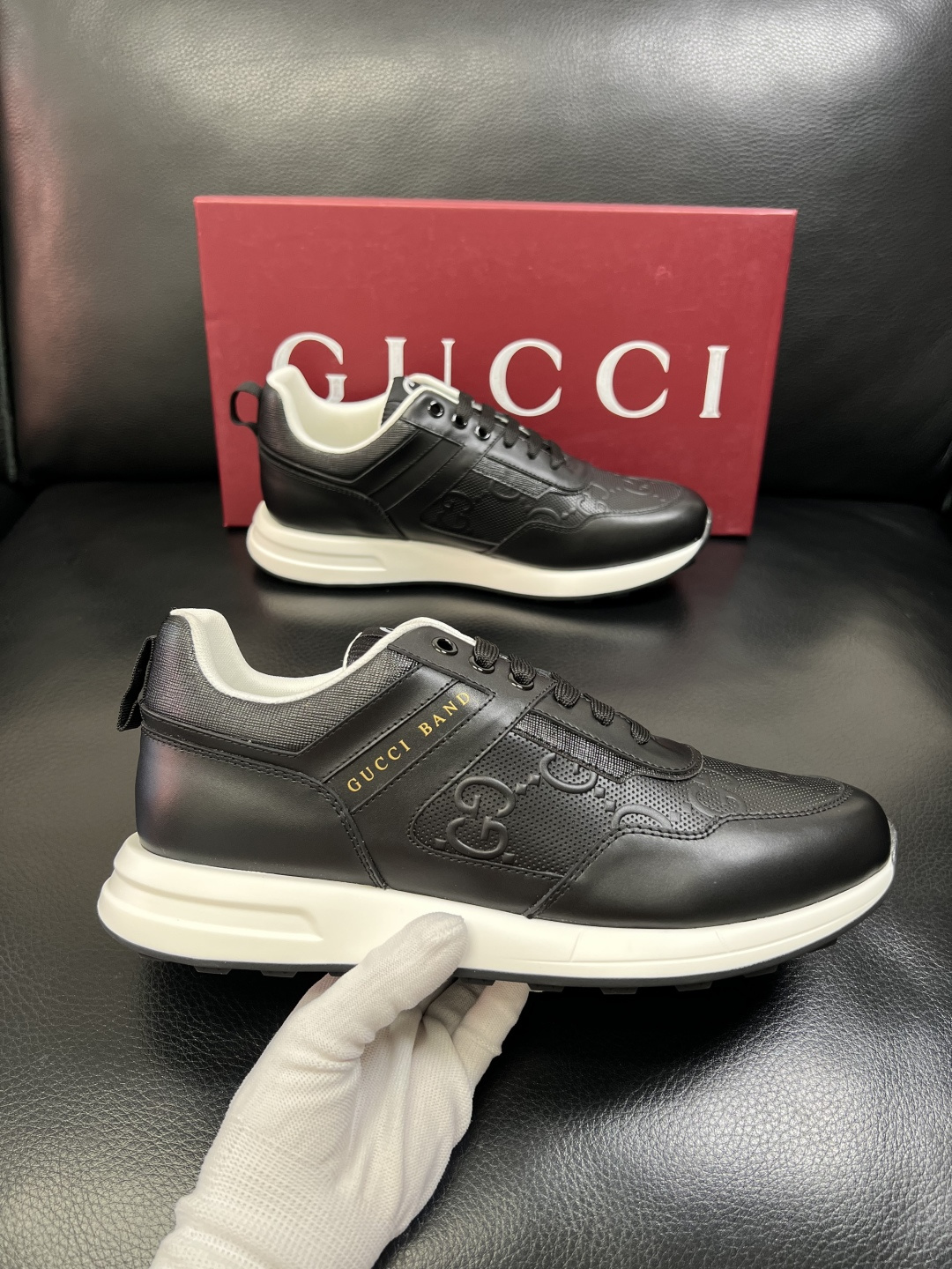 Gucci 高品质 顶级工艺品 古奇专柜新款，原厂配置意大利进口牛皮面料，进口牛皮内里垫，透气舒适，鞋底