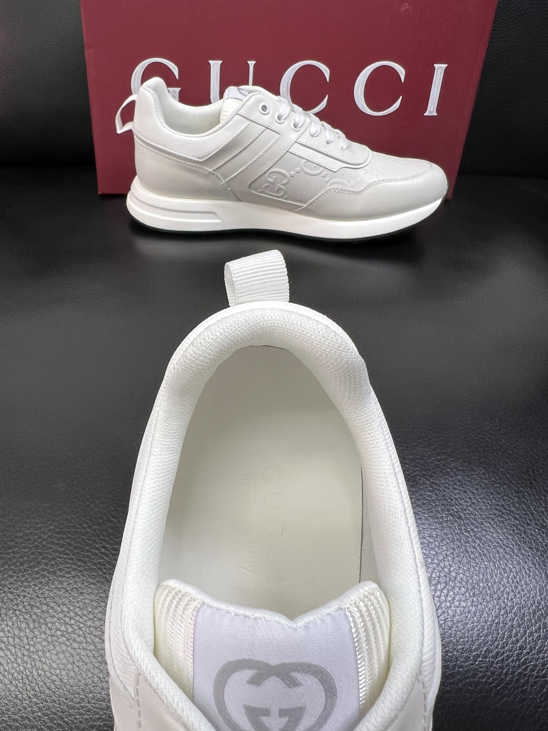 Gucci 高品质 顶级工艺品 古奇专柜新款，原厂配置意大利进口牛皮面料，进口牛皮内里垫，透气舒适，鞋底