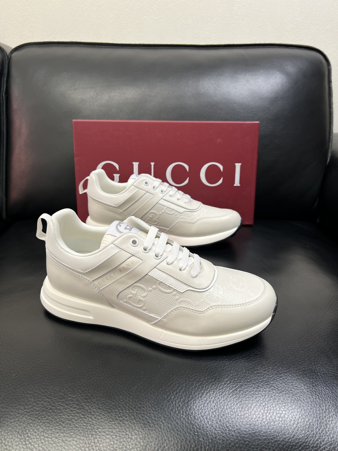 Gucci 高品质 顶级工艺品 古奇专柜新款，原厂配置意大利进口牛皮面料，进口牛皮内里垫，透气舒适，鞋底