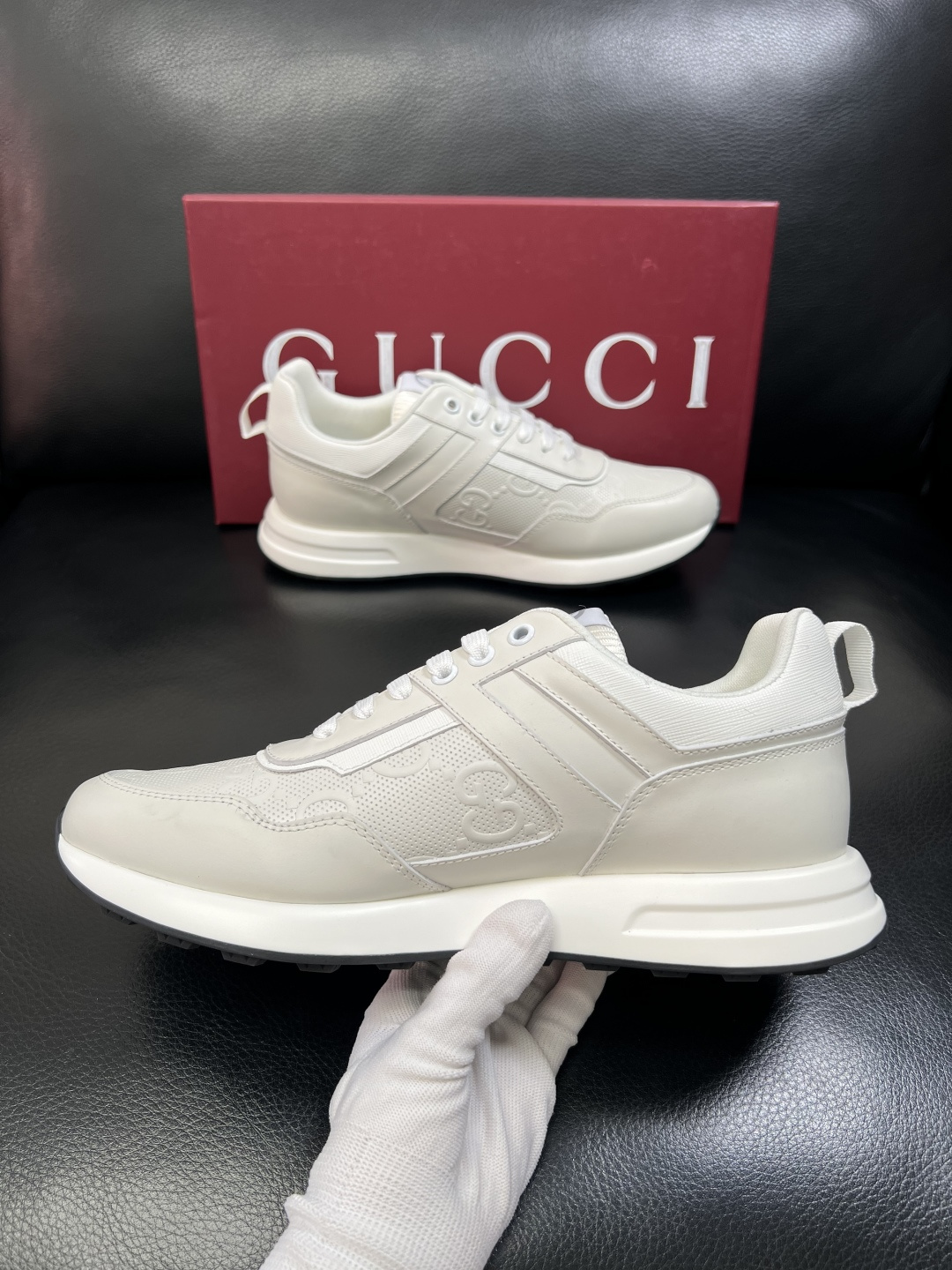 Gucci 高品质 顶级工艺品 古奇专柜新款，原厂配置意大利进口牛皮面料，进口牛皮内里垫，透气舒适，鞋底