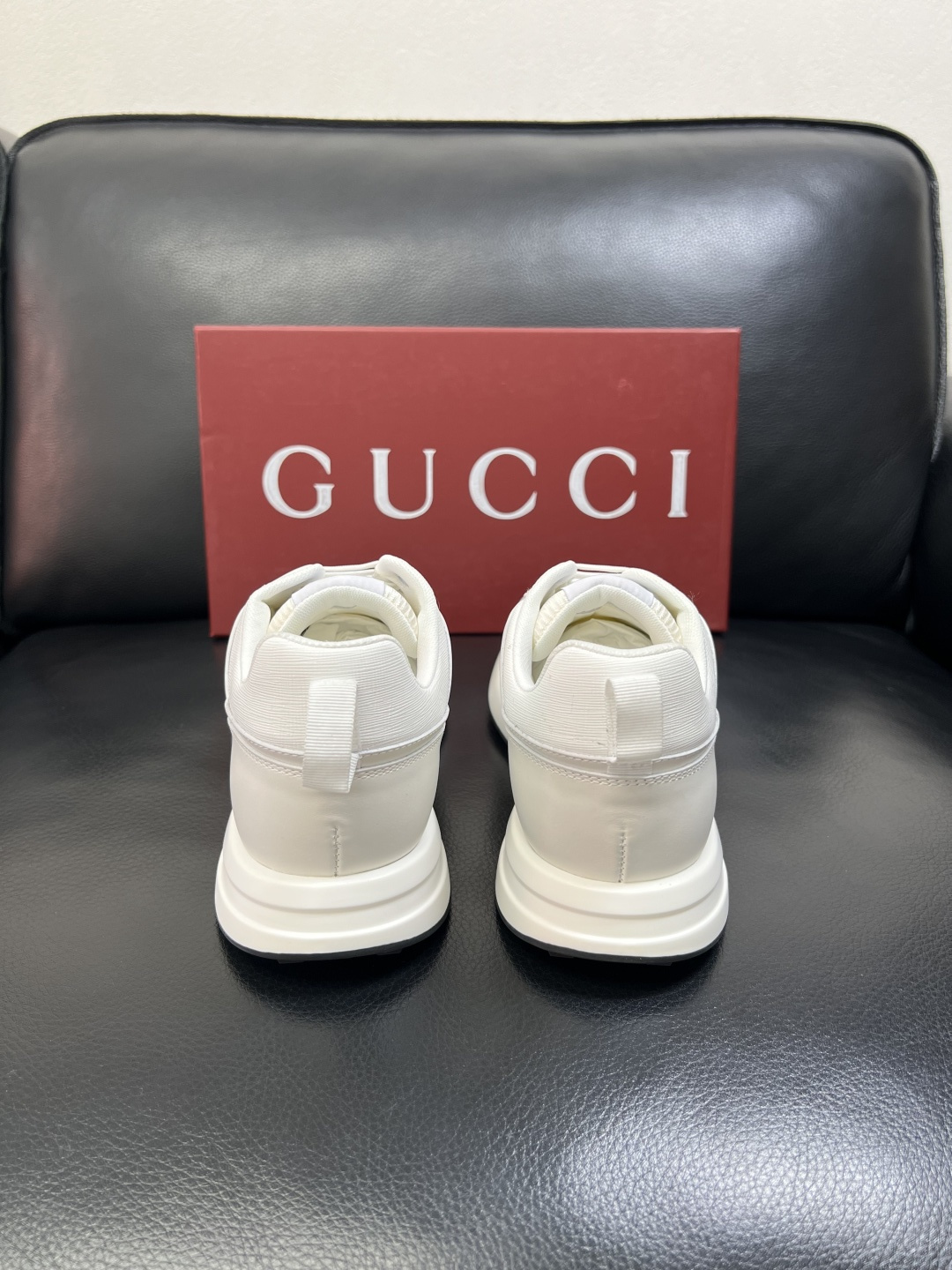 Gucci 高品质 顶级工艺品 古奇专柜新款，原厂配置意大利进口牛皮面料，进口牛皮内里垫，透气舒适，鞋底