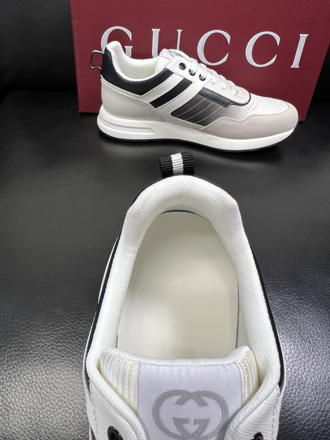 Gucci 高品质 顶级工艺品 古奇专柜新款，原厂配置意大利进口牛皮面料，进口牛皮内里垫，透气舒适，鞋底