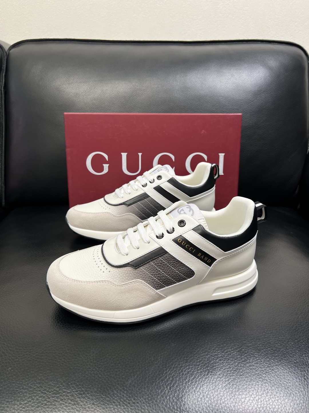 Gucci 高品质 顶级工艺品 古奇专柜新款，原厂配置意大利进口牛皮面料，进口牛皮内里垫，透气舒适，鞋底