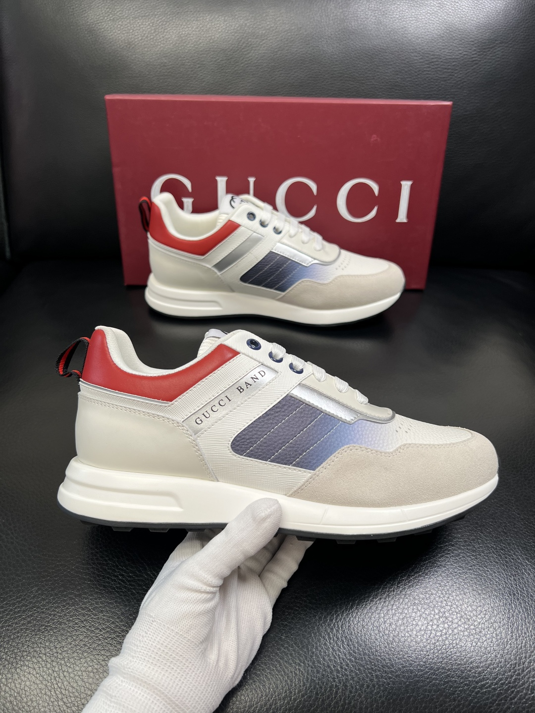 Gucci 高品质 顶级工艺品 古奇专柜新款，原厂配置意大利进口牛皮面料，进口牛皮内里垫，透气舒适，鞋底