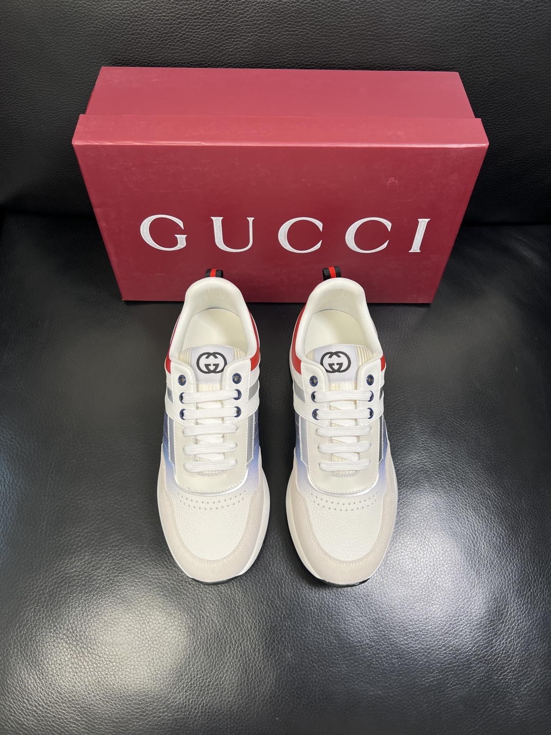 Gucci 高品质 顶级工艺品 古奇专柜新款，原厂配置意大利进口牛皮面料，进口牛皮内里垫，透气舒适，鞋底