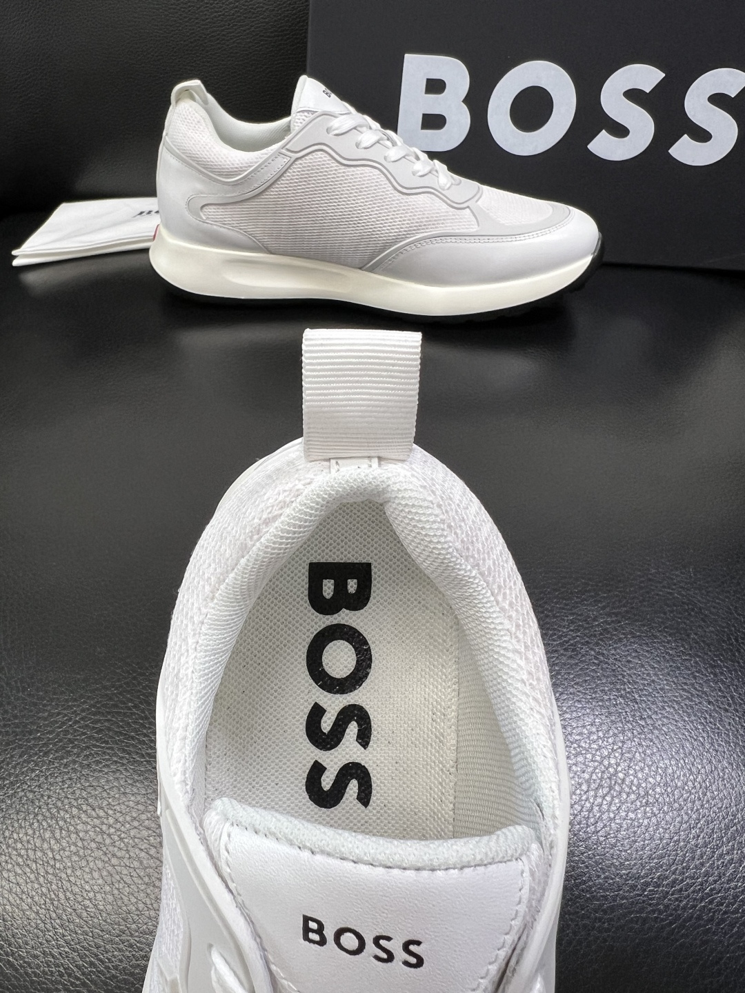 BOSS 高品质 顶级工艺品 博斯 专柜同步原厂配置，意大利进口牛皮面料牛内里垫，高品质拼接复杂工艺，透