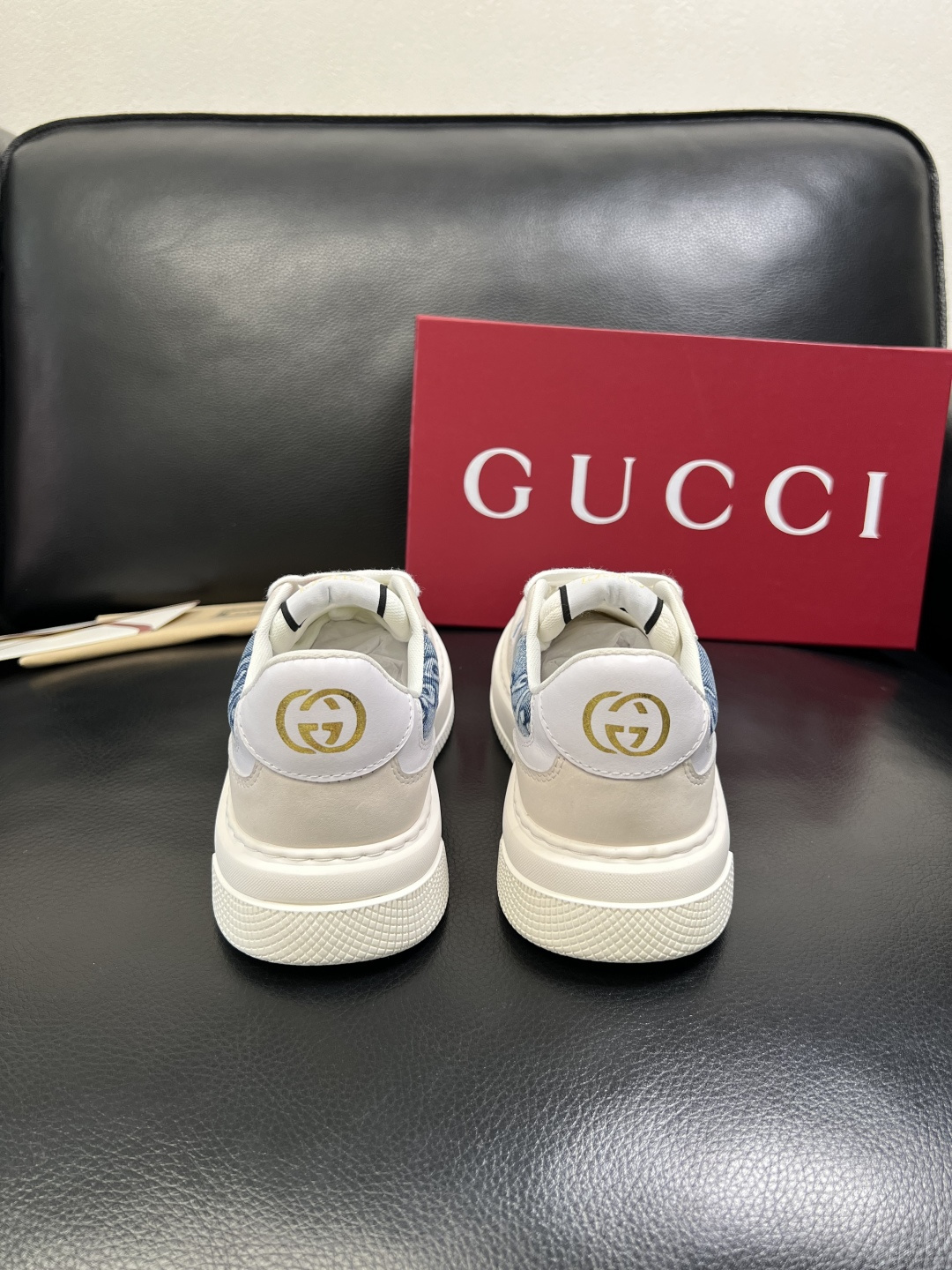 Gucci 顶级代购 古奇专柜新款，原厂配置意大利进口牛皮搭配印花布面料，进口牛皮内里垫，透气舒适，鞋底